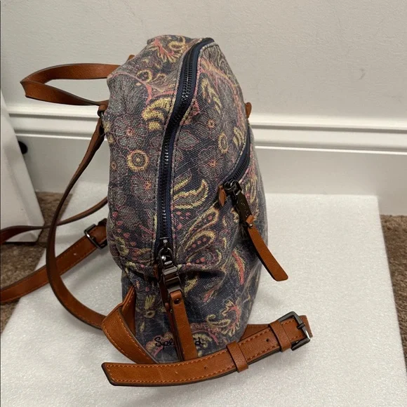 Splendid Floral Patterned Canvas mini backpack - Picture 3 of 8